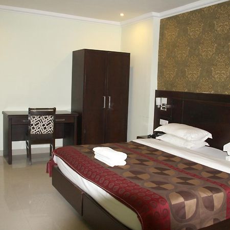 Celebration Hotel And Resort Rewa Exteriér fotografie