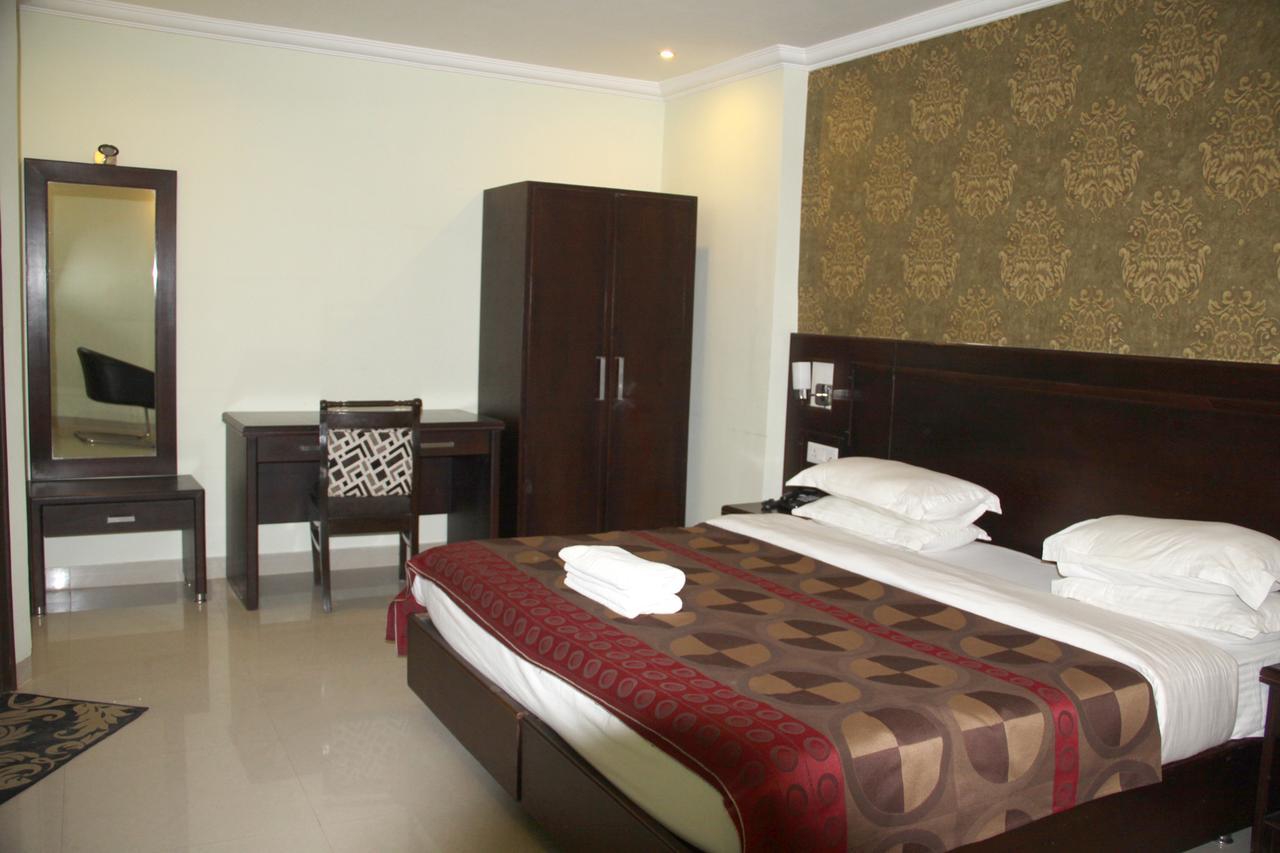 Celebration Hotel And Resort Rewa Exteriér fotografie